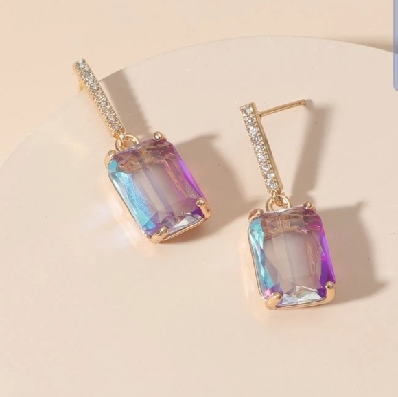 Milly's Design Earrings - Picture 3 of 5